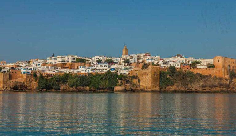 Les Pirates de Salé : Quand les Flots Atlantiques Résonnaient de l’Audace des Corsaires Marocains